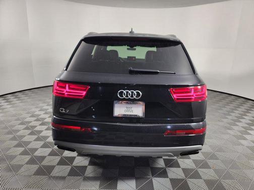 2019 Audi Q7 45 Premium