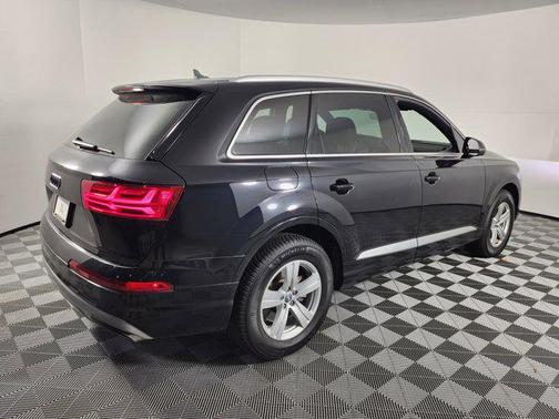 2019 Audi Q7 45 Premium
