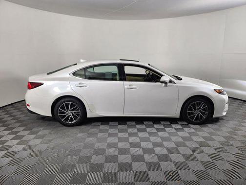 2017 Lexus ES 350 Base