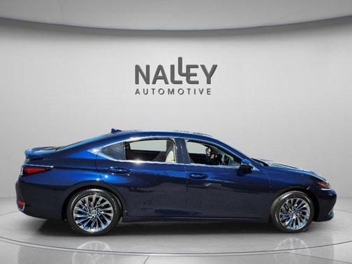 2025 Lexus ES 300h Luxury