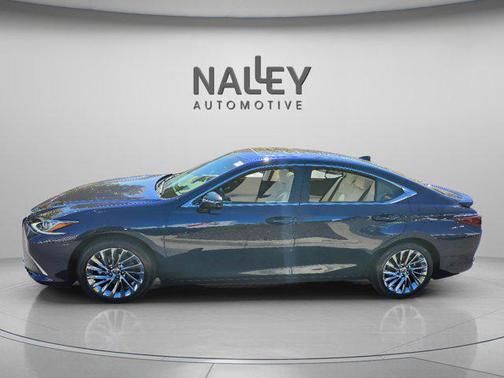 2025 Lexus ES 300h Luxury