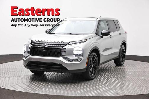 Mercury Gray Metallic 2022 Mitsubishi Outlander SE