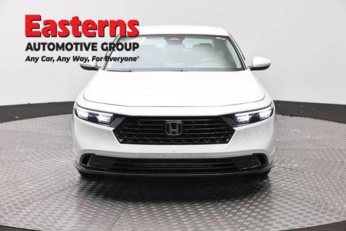 Platinum White Pearl 2025 Honda Accord LX 1.5T