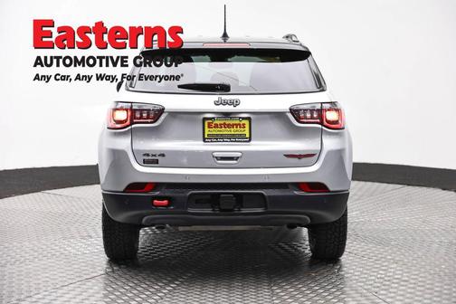 Silver Zynith Metallic Clearcoat 2025 Jeep Compass Trailhawk