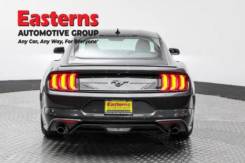 2022 Ford Mustang EcoBoost