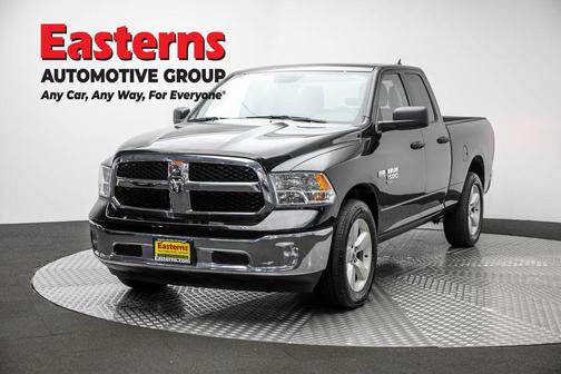 Diamond Black Crystal Pearlcoat 2024 RAM 1500 Tradesman
