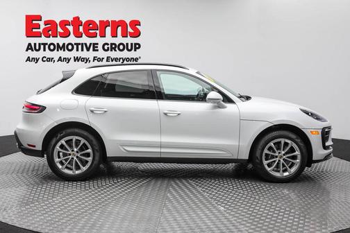 2023 Porsche Macan T