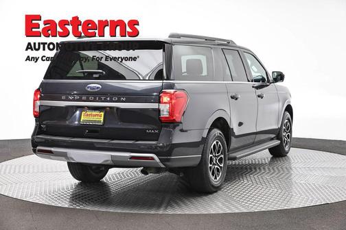 Gray Metallic 2024 Ford Expedition Max XLT