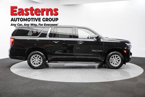 2023 Chevrolet Suburban LT