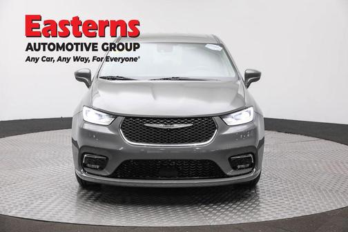 2022 Chrysler Pacifica Hybrid Touring L