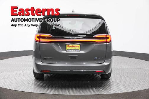 2022 Chrysler Pacifica Hybrid Touring L