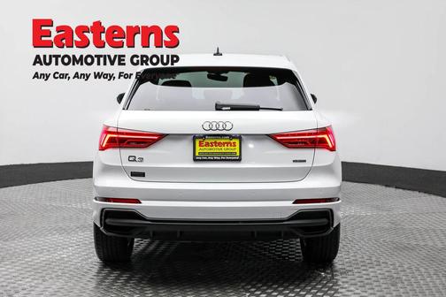 2022 Audi Q3 45 S line Premium