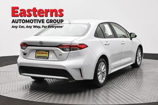 Wind Chill Pearl 2022 Toyota Corolla LE