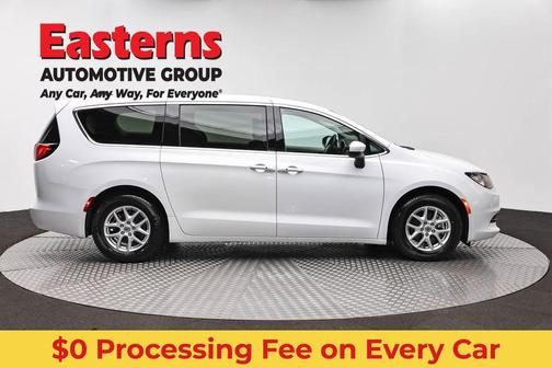 Bright White Clearcoat 2023 Chrysler Voyager LX