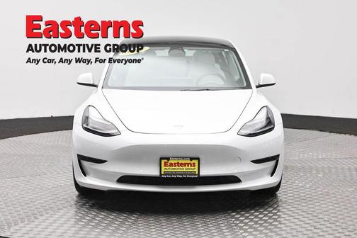 Pearl White Multi-Coat 2023 Tesla Model 3 Standard Range