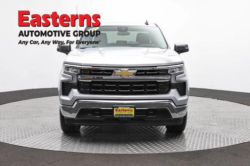 Silver Ice Metallic 2022 Chevrolet Silverado 1500 LT
