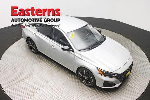 2023 Nissan Altima SR FWD