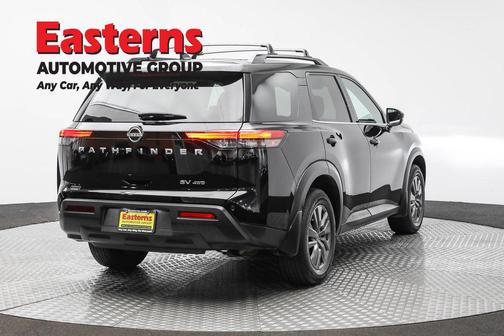 2022 Nissan Pathfinder SV 4WD