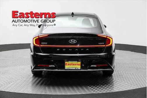 2023 Hyundai SONATA Hybrid SE