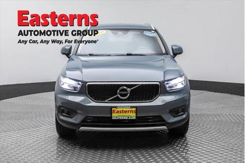 2021 Volvo XC40 T4 Momentum