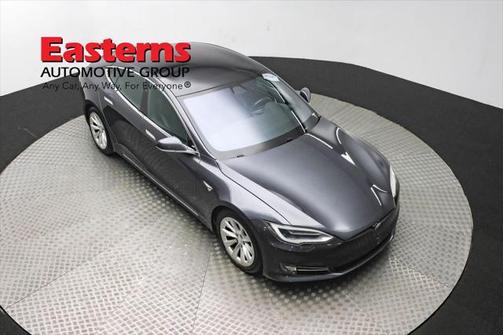 2017 Tesla Model S 90D