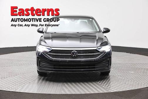 Deep Black Pearl 2024 Volkswagen Jetta 1.5T SE