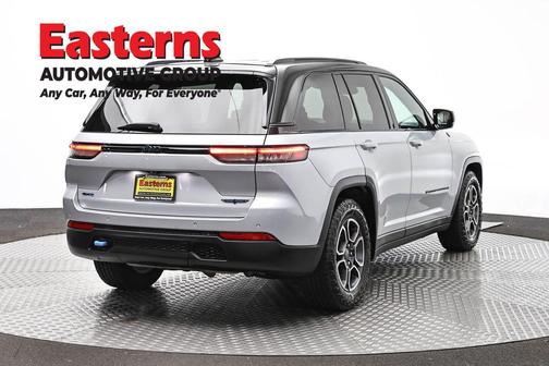 Silver Zynith 2022 Jeep Grand Cherokee 4xe Trailhawk