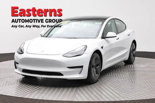 White 2023 Tesla Model 3 Standard Range