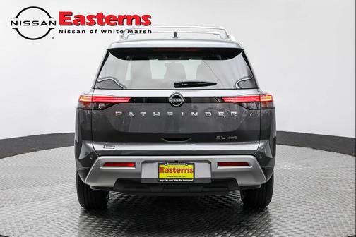 Gun Metallic 2023 Nissan Pathfinder SL 4WD