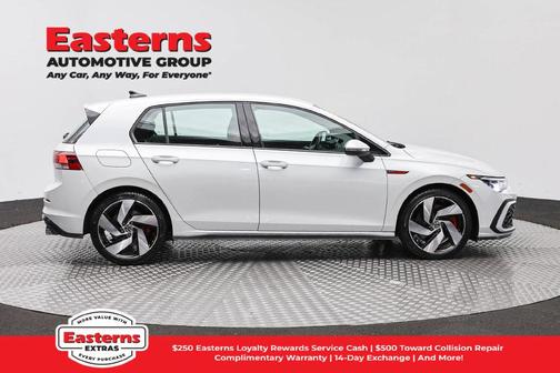 Opal White Pearl 2024 Volkswagen Golf GTI 2.0T S DSG