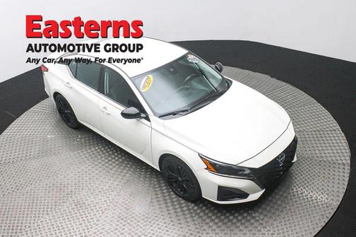 2023 Nissan Altima SR FWD