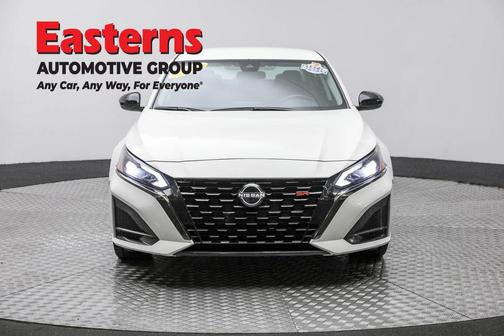 2023 Nissan Altima SR FWD