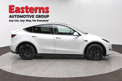 Pearl White Multi-Coat 2022 Tesla Model Y Long Range Dual Motor All-Wheel Drive