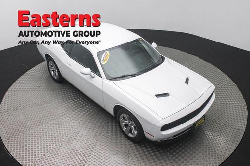 White Knuckle Clearcoat 2022 Dodge Challenger SXT