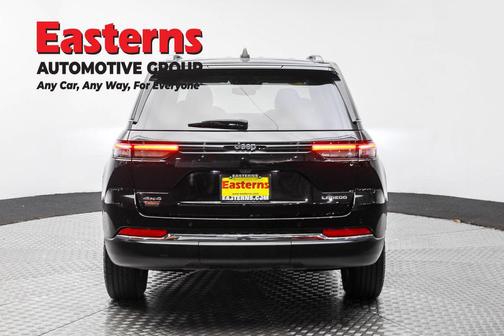 2023 Jeep Grand Cherokee Laredo