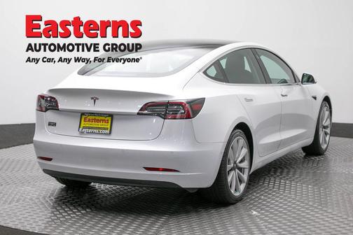 Pearl White Multi-Coat 2019 Tesla Model 3 Standard Range Plus
