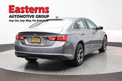 Sterling Gray Metallic 2023 Chevrolet Malibu FWD 1LT