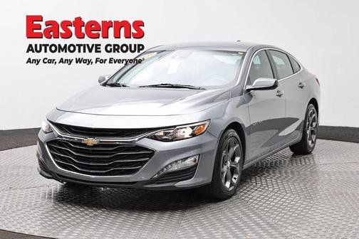 Sterling Gray Metallic 2023 Chevrolet Malibu FWD 1LT