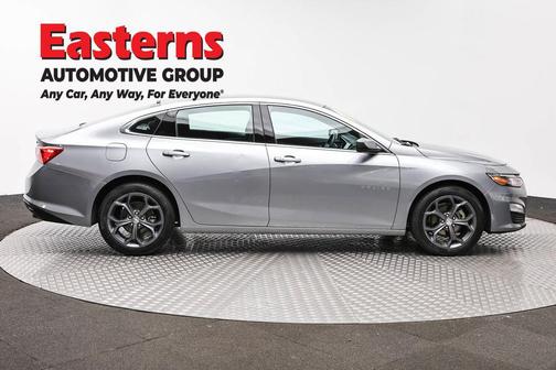 Sterling Gray Metallic 2023 Chevrolet Malibu FWD 1LT