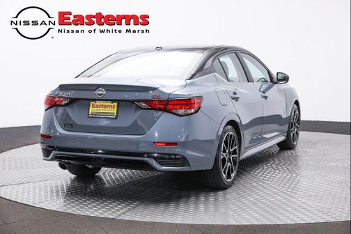 Atlantic Gray Metallic/Super Black 2024 Nissan Sentra SR