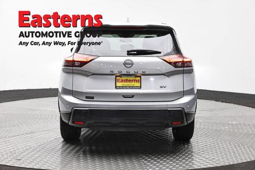 Brilliant Silver Metallic 2024 Nissan Rogue SV