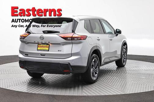 Brilliant Silver Metallic 2024 Nissan Rogue SV