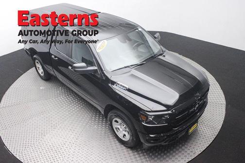 Diamond Black Crystal Pearlcoat 2023 RAM 1500 Tradesman