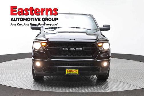 Diamond Black Crystal Pearlcoat 2023 RAM 1500 Tradesman