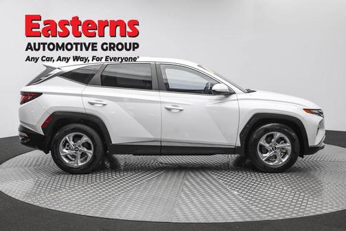 2024 Hyundai TUCSON SE