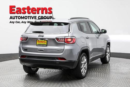 2022 Jeep Compass Latitude Lux