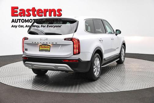 Glacial White Pearl 2022 Kia Telluride LX
