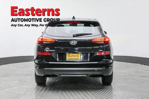 2021 Hyundai TUCSON SE