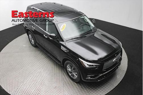 2023 INFINITI QX80 Luxe
