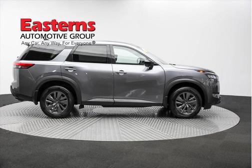 2024 Nissan Pathfinder S 4WD